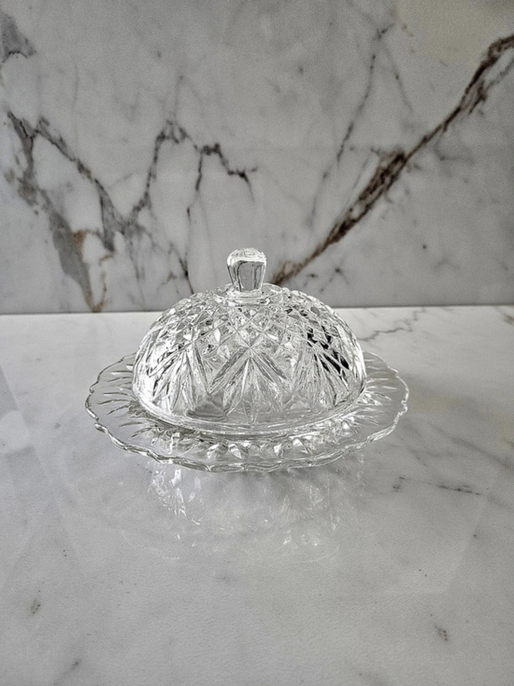Vintage Anchor Hocking EAPC Pineapple Clear Round Covered Butter Dish